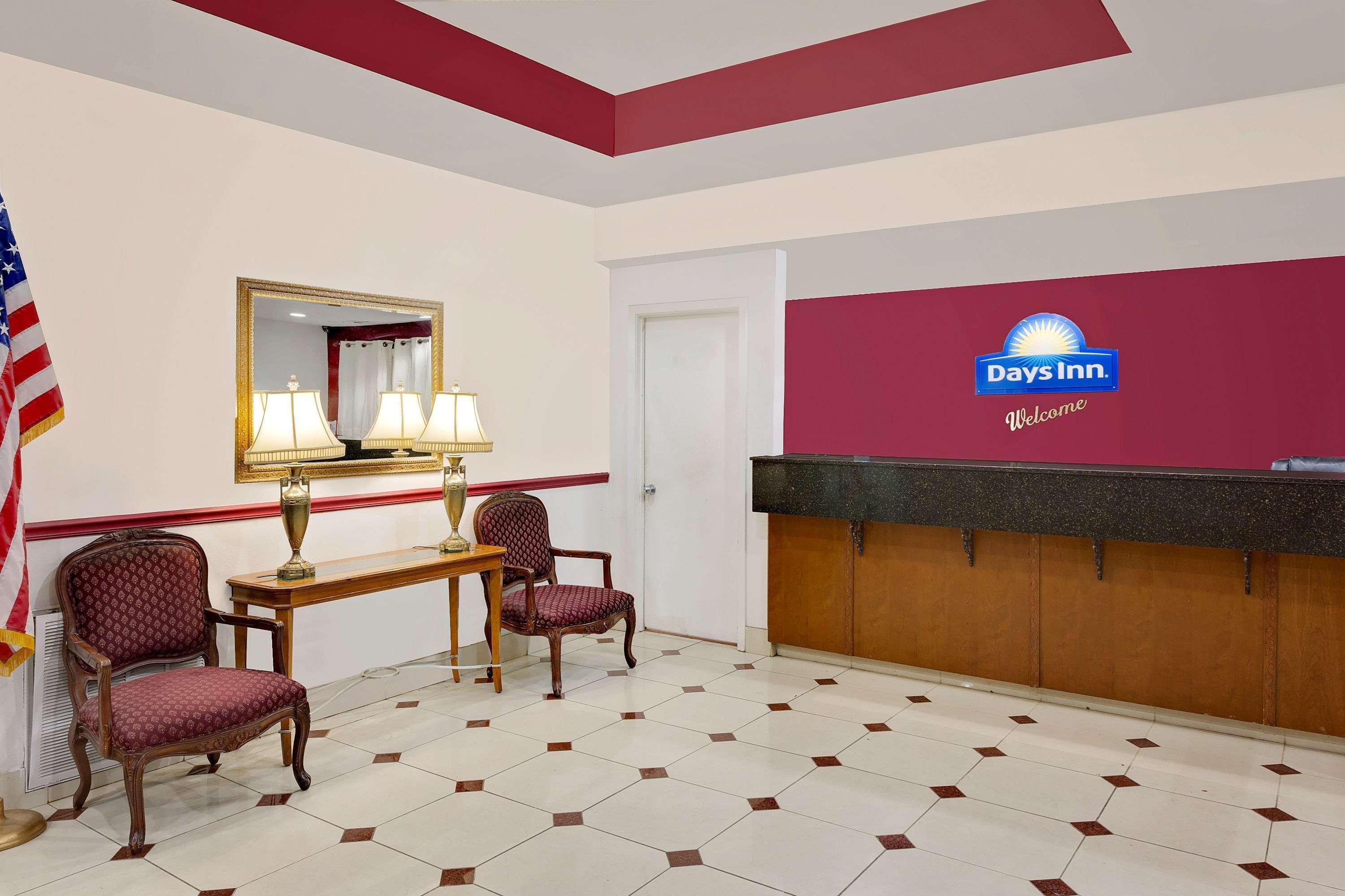 Days Inn & Suites By Wyndham Starkville Εξωτερικό φωτογραφία